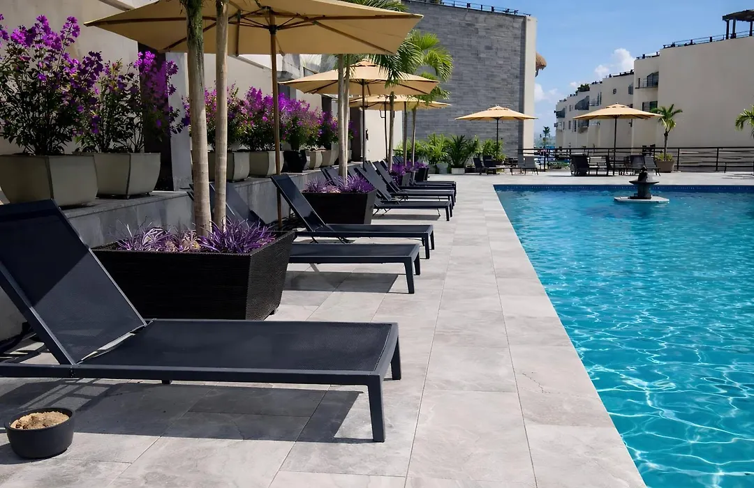 Aldea Thai Downtown Oceanview Residences-1