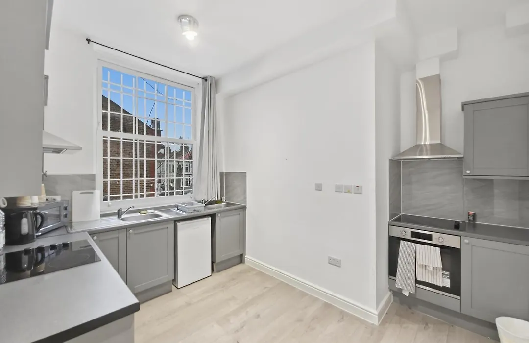Room For 5 In Zone 2 - Willesden Green-1
