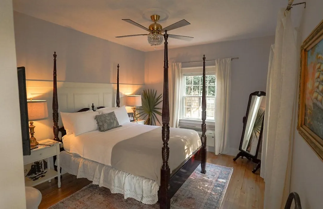 Thurston House Inn-1
