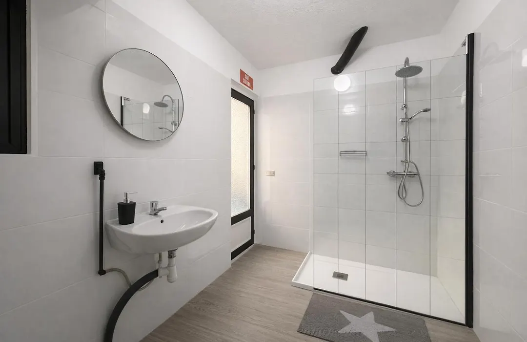Alicante Beach Hostel-1