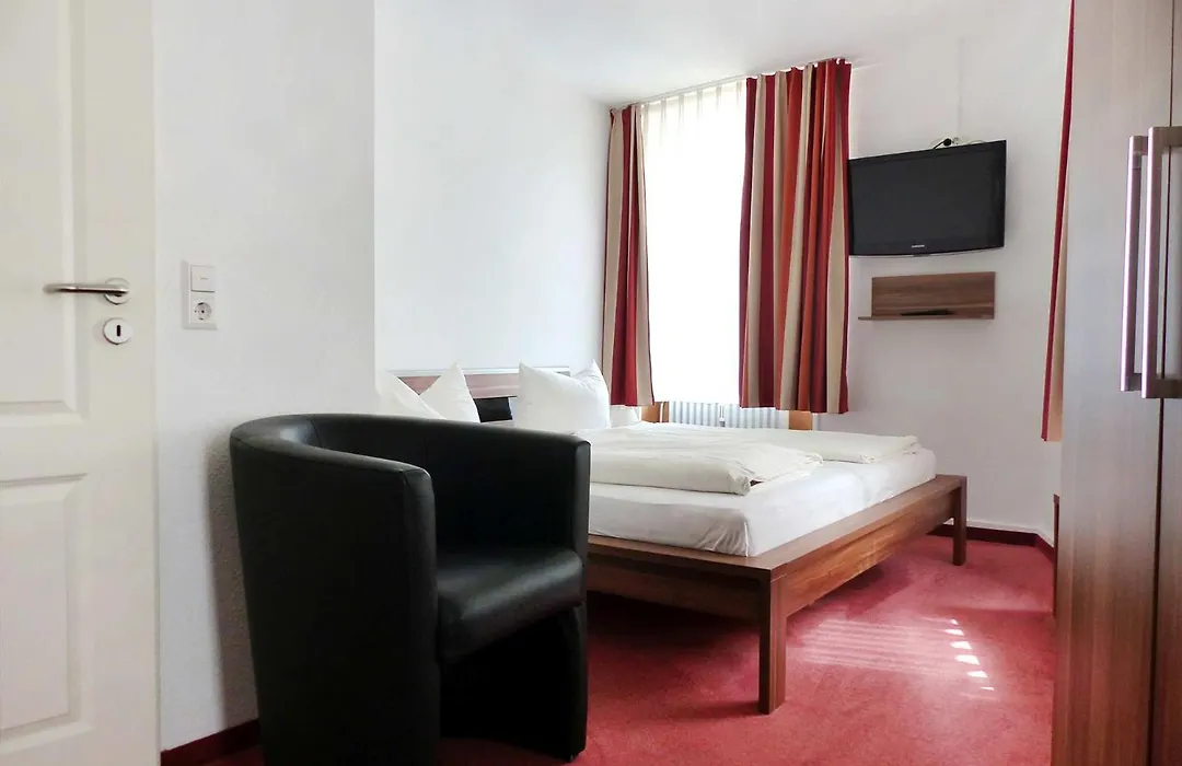 Hotel Zum Schwarzen Walfisch-1