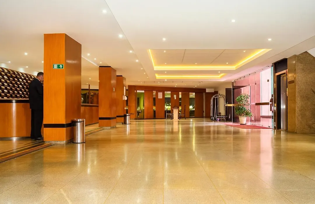 Garvey Park Hotel-1