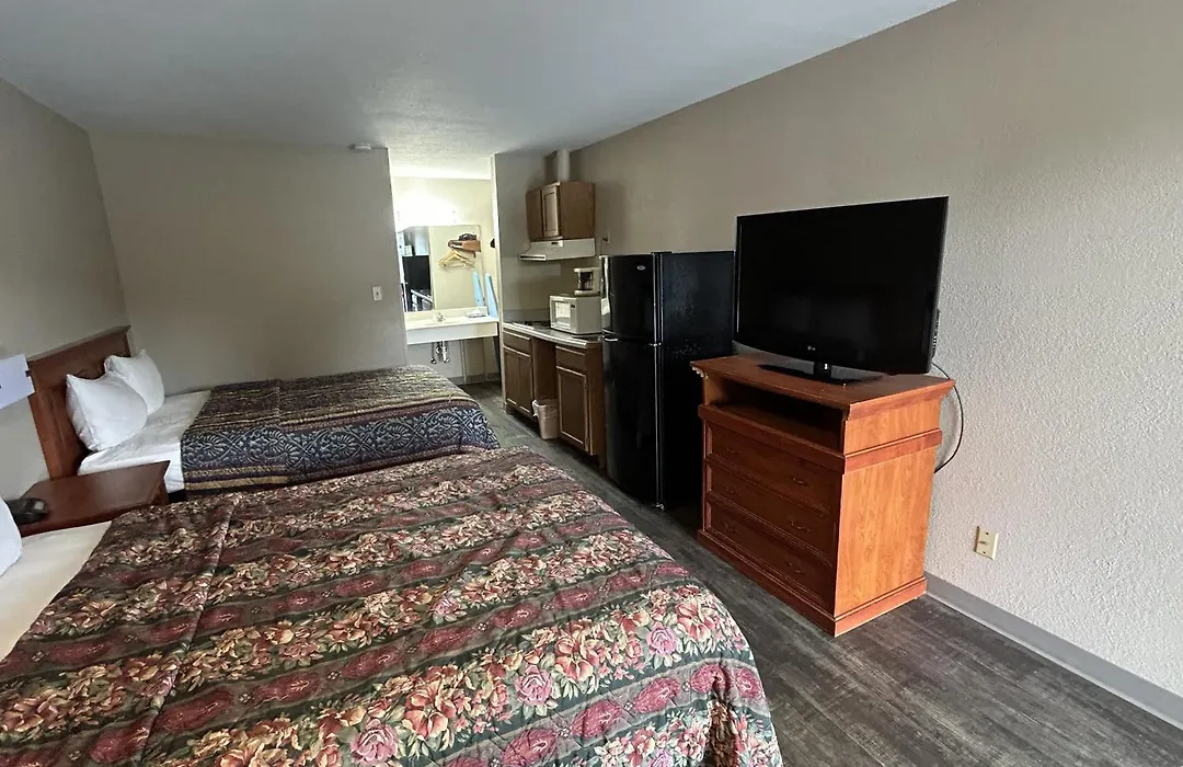Lodge Inn Extended Stay-1