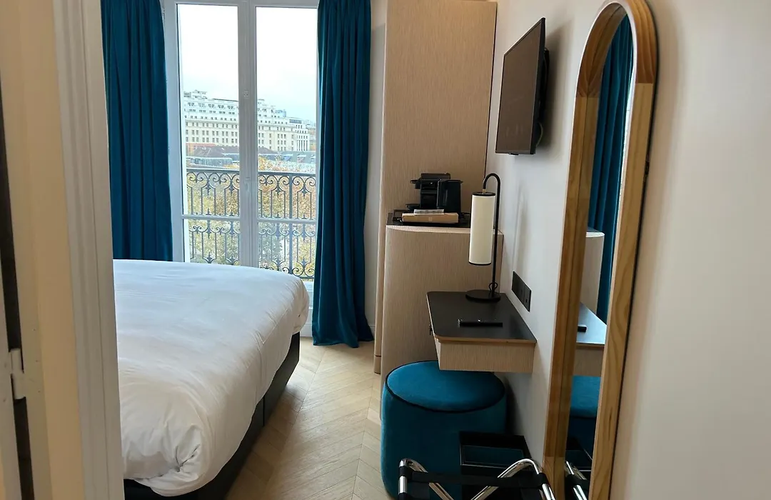 Eiffel Yard Hotel-1