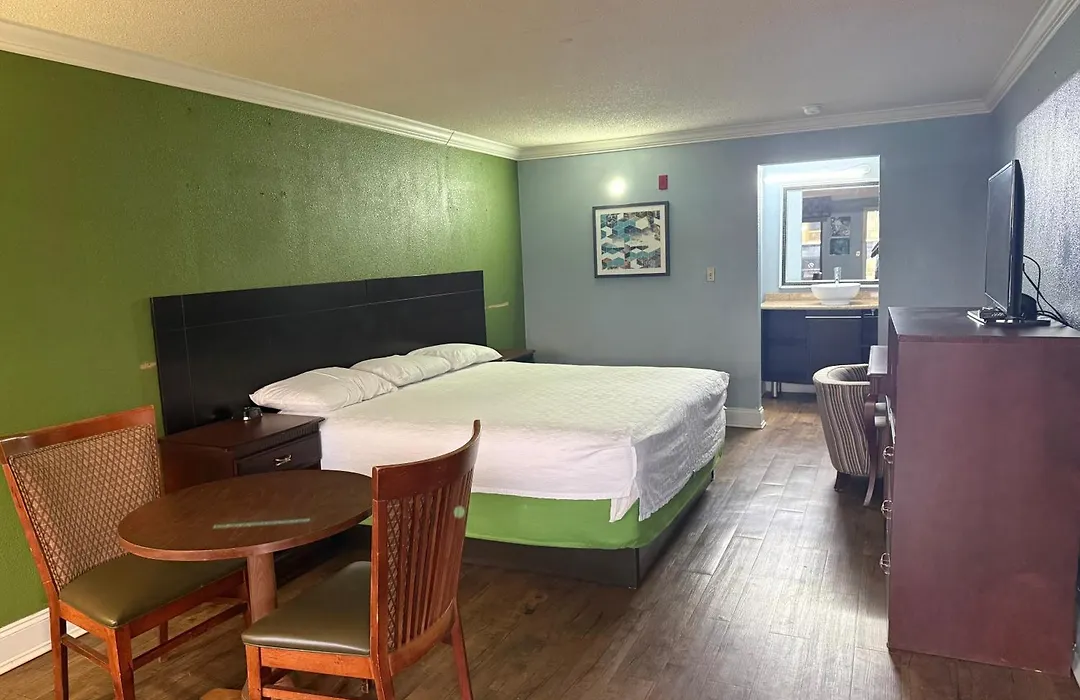 Soho Inn & Suites-1
