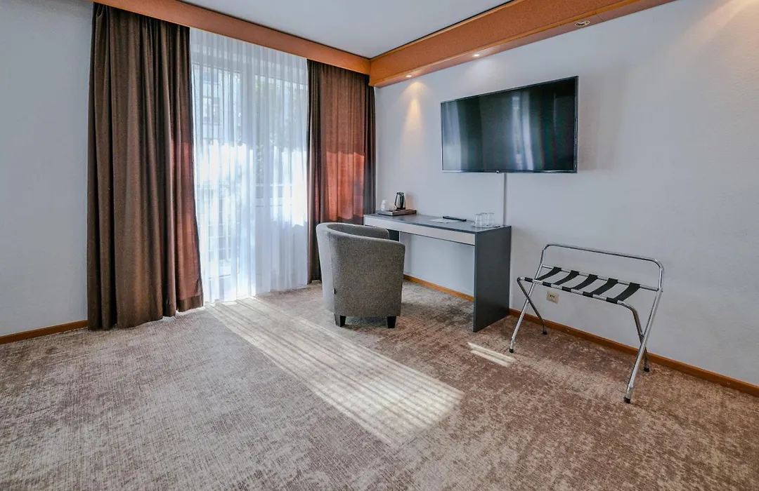 Hotel Mondial Comfort - Frankfurt City Centre-1