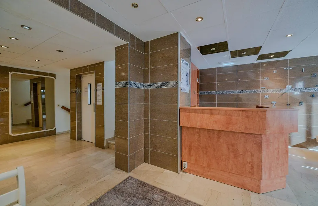 Hotel Mondial Comfort - Frankfurt City Centre-1