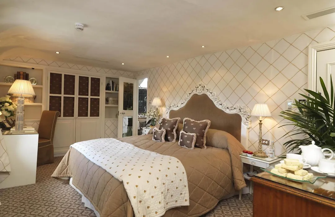 Summer Lodge Country House Hotel-1