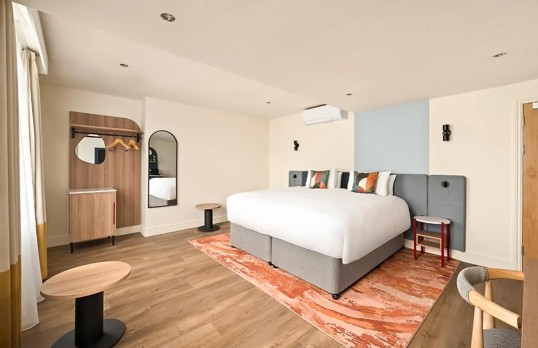 London Bloomsbury Square Hotel By Ihg-1