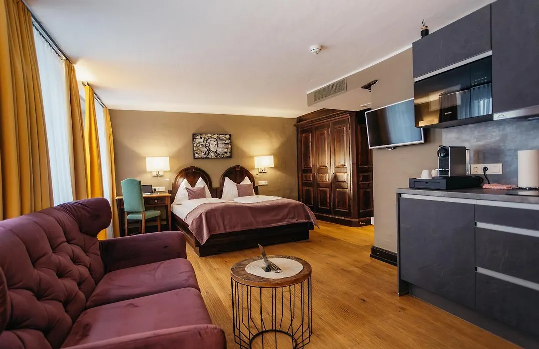 Altstadt Hotel Stadtkrug-1