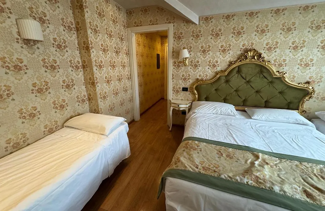 Hotel Tre Archi-1