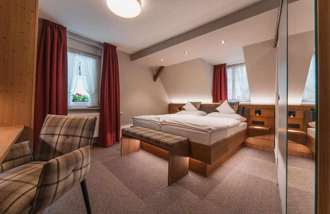 AKZENT Hotel Berg's Alte Bauernschänke- Wellness und Wein-1
