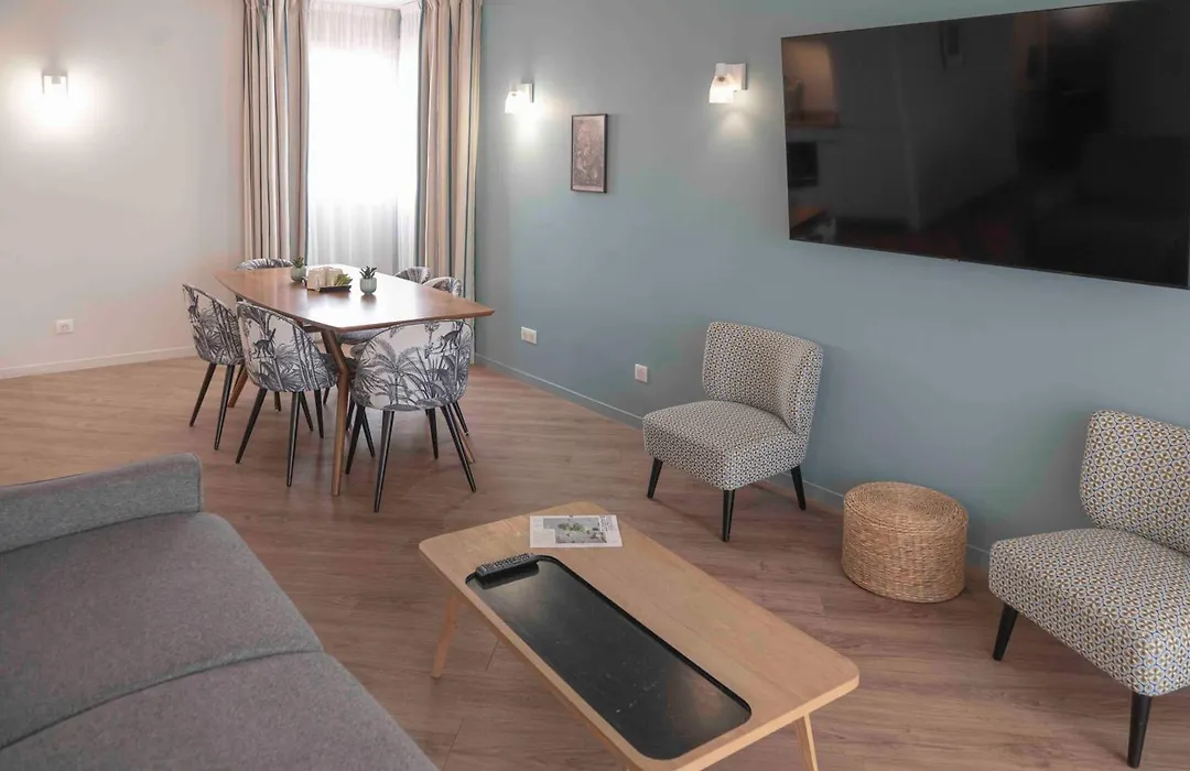 Hotel Jules Verne-1