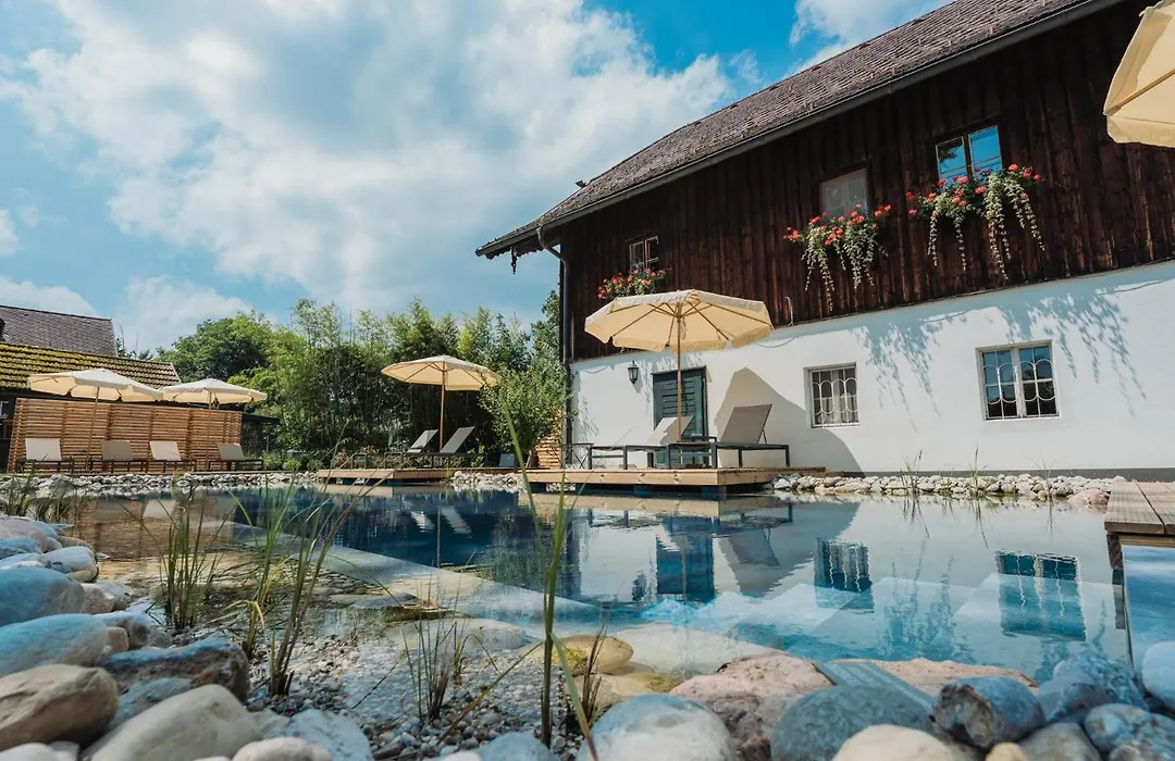 Der Schlosswirt Zu Anif - Biedermeierhotel Und Restaurant-1