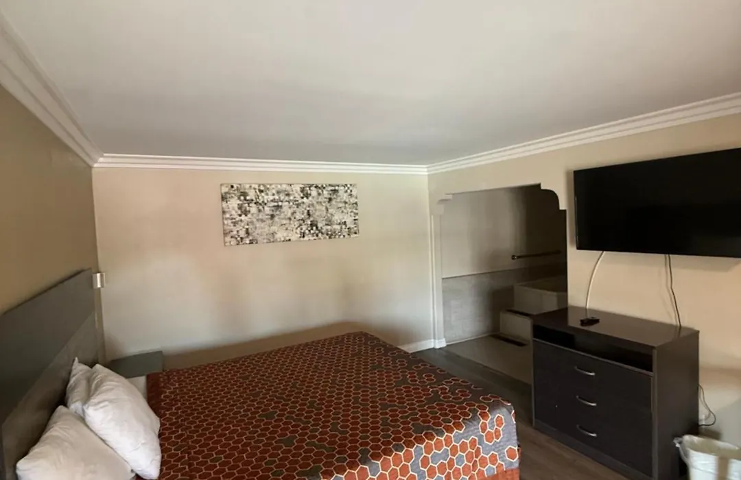 Colony Inn-1