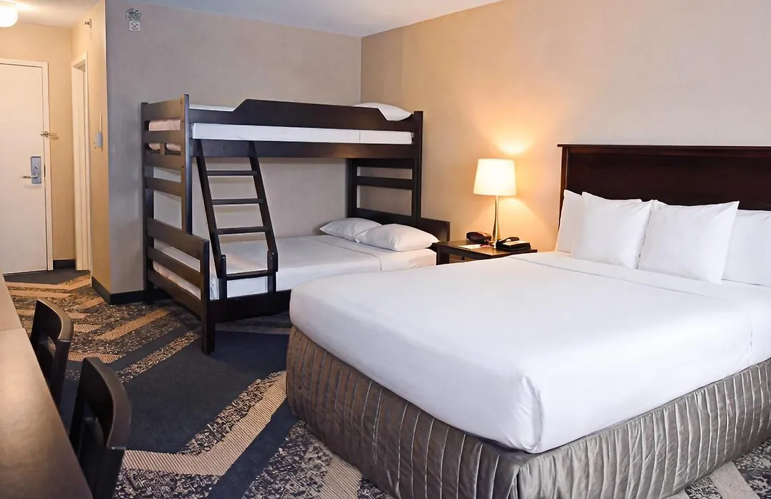 Skyline Hotel & Waterpark-1