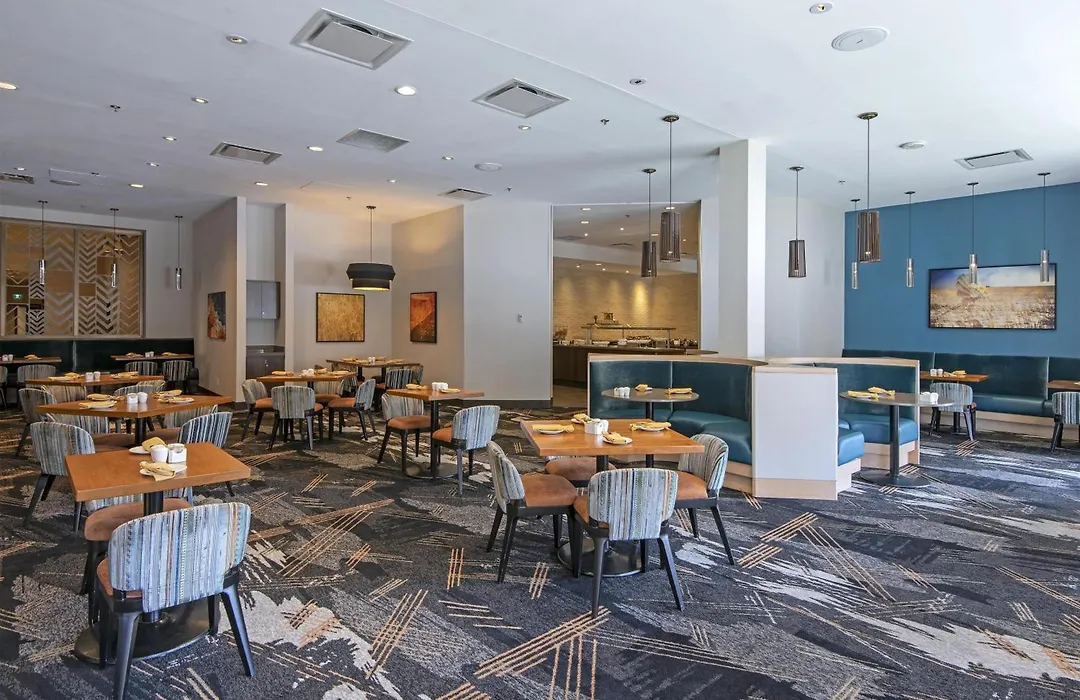 Doubletree By Hilton Hotel & Conference Centre Regina-1