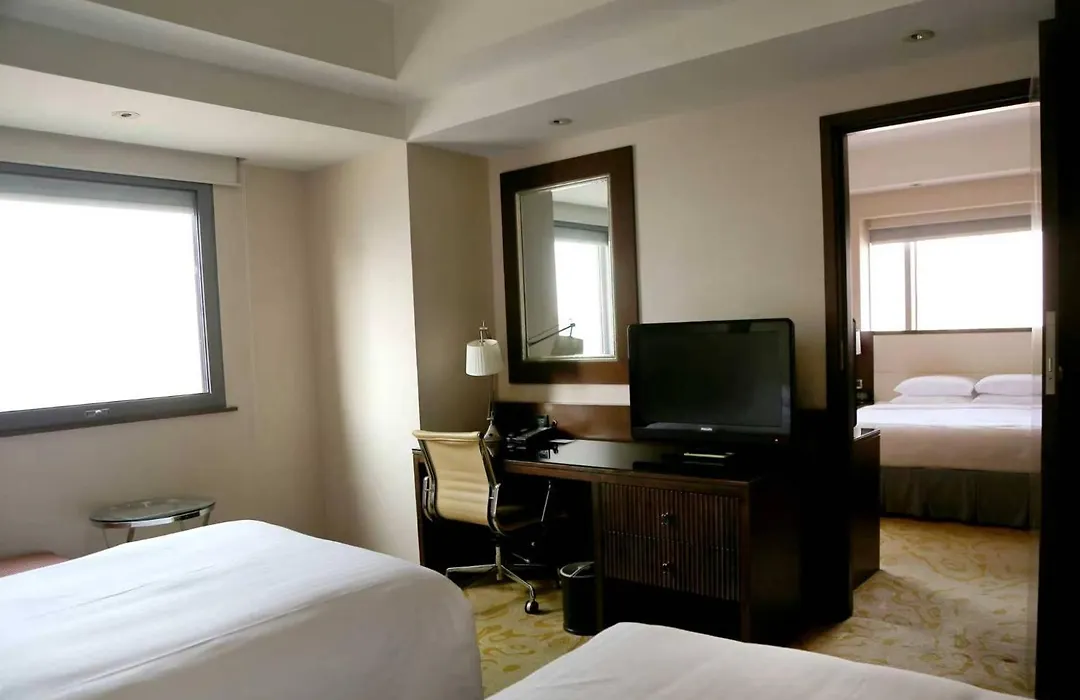 Courtyard By Marriott Shanghai Xujiahui-1