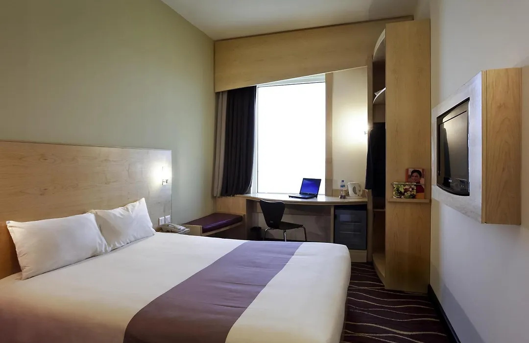 Ibis Sharq-1