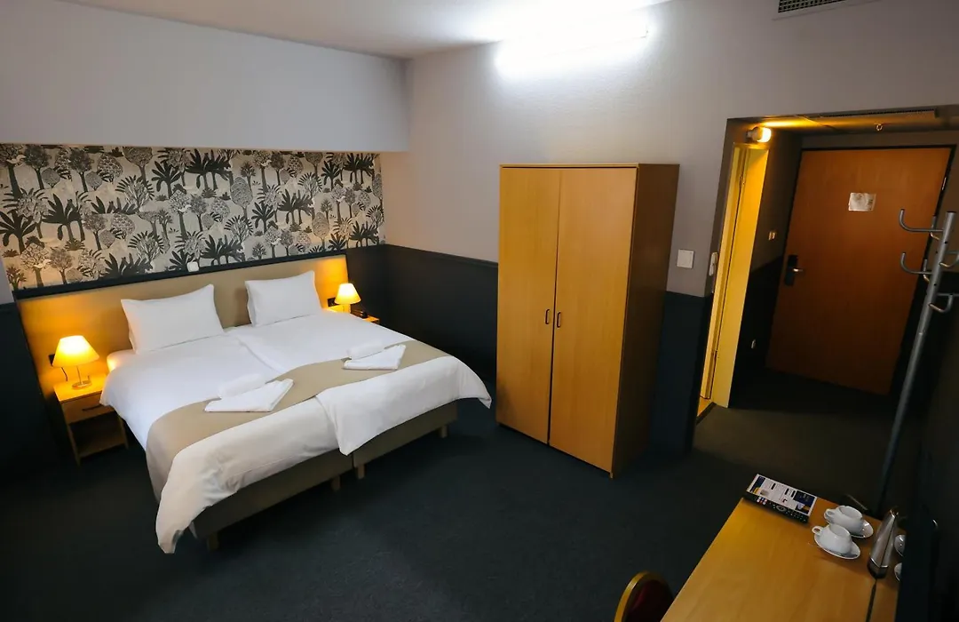 Gartner Hotel-1