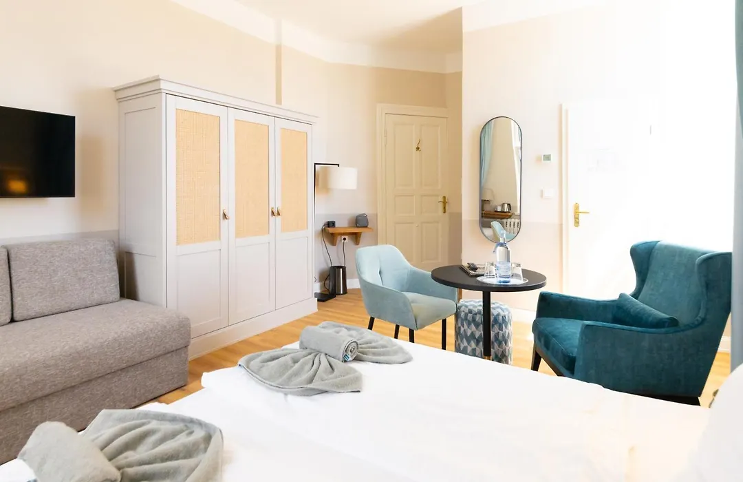 Hotel Germania-1