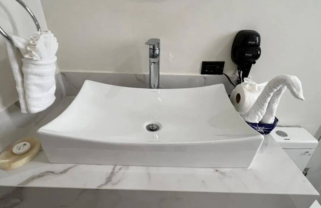 El Encanto Inn&Suites-1