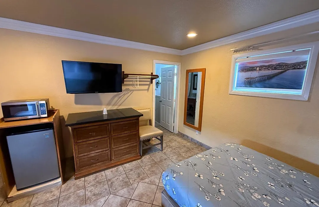 Bayshore Inn Ventura-1