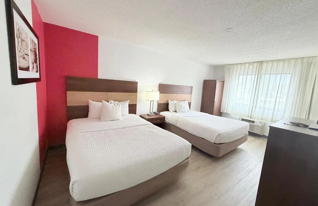 Ramada By Wyndham Effingham-1