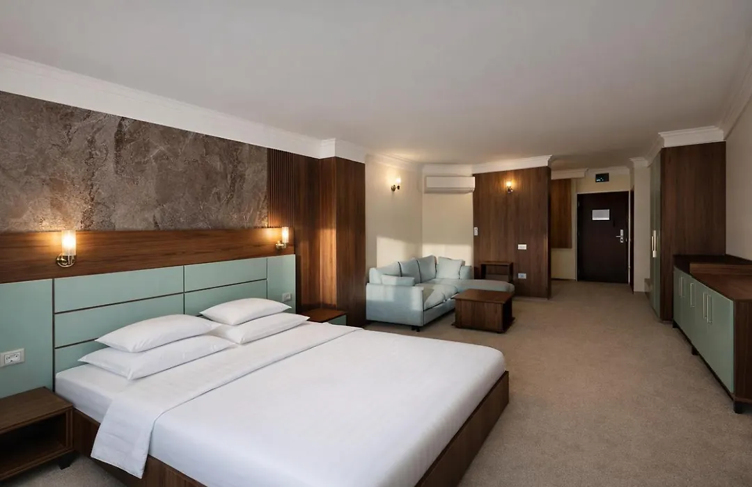 Hotel President-1
