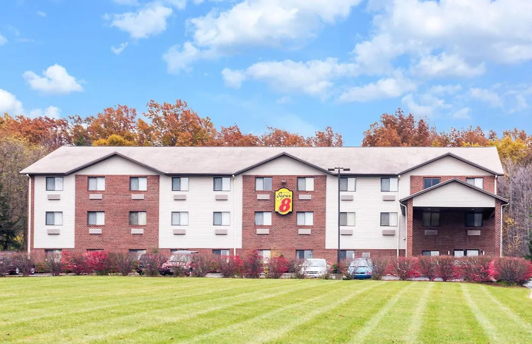 Super 8 By Wyndham Richfield Cleveland-1