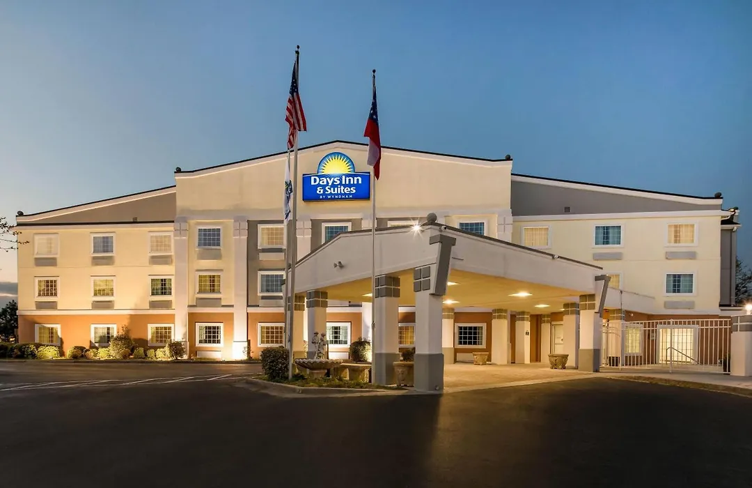 Days Inn & Suites By Wyndham Union City-1