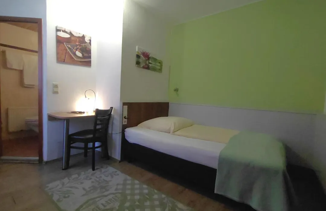 Hotel Smart-Inn-1
