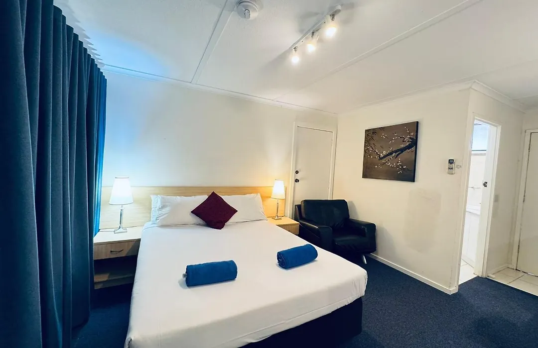 Edinburgh Motor Inn-1