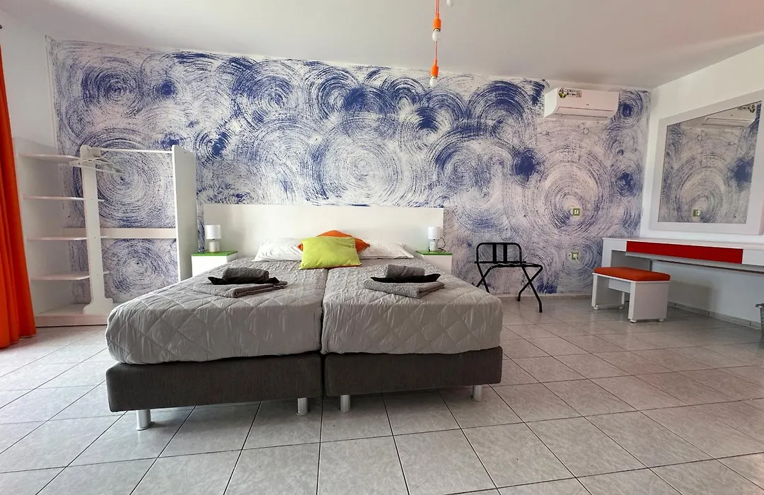 Bouradanis Art Hotel-1