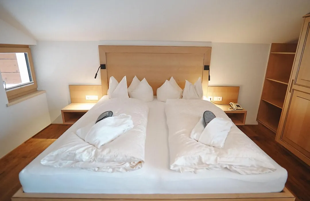 Hotel Acerina superior-1