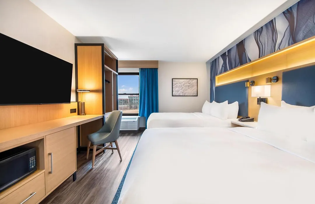 Doubletree By Hilton Buffalo-Amherst-1