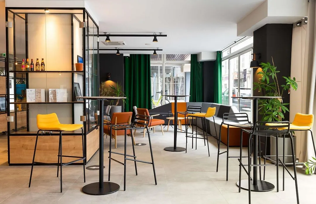 Ibis Pau Centre-1