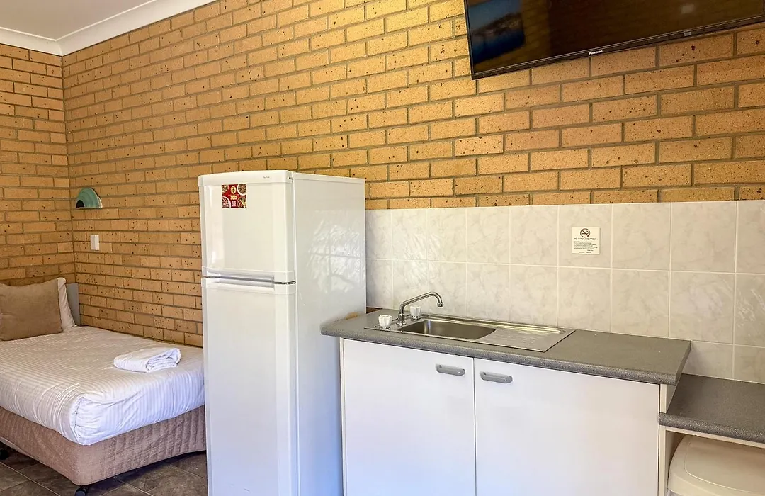 Yamba Motor Inn-1