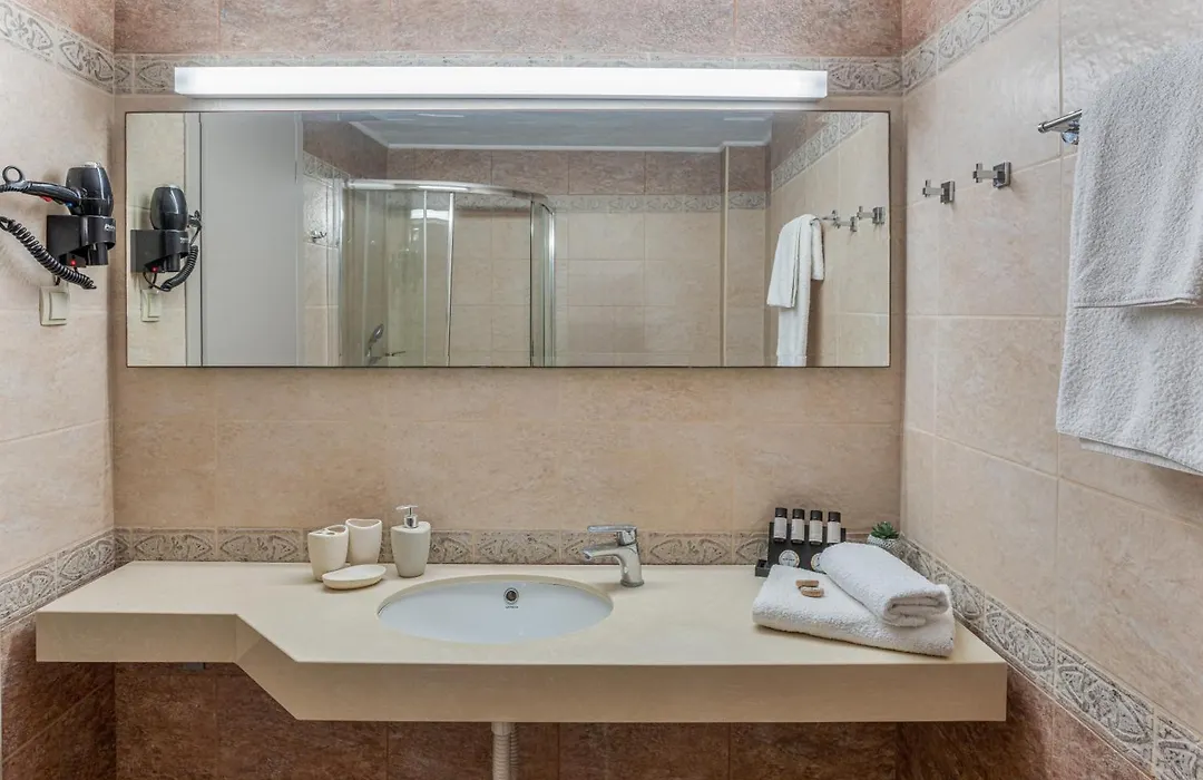 Arlen Beach Hotel-1