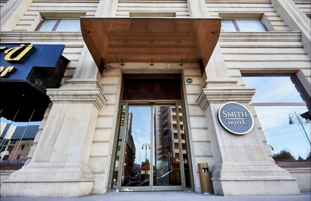 Smith Hotel-1