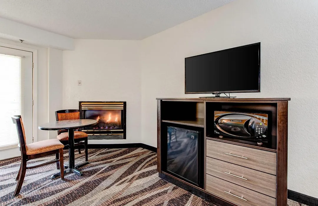 Quality Inn Creekside - Downtown Gatlinburg-1