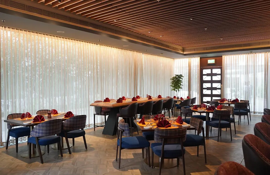 Courtyard By Marriott Bhopal-1