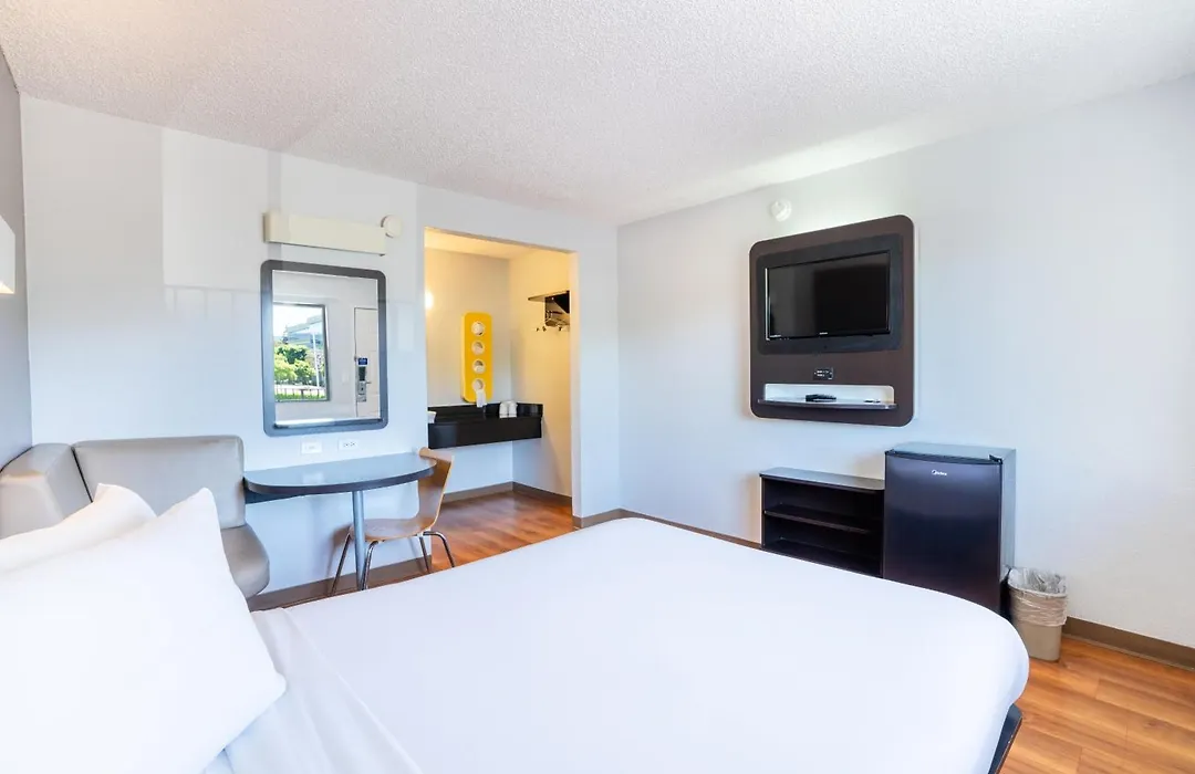 Motel 6-Pleasanton, Ca-1
