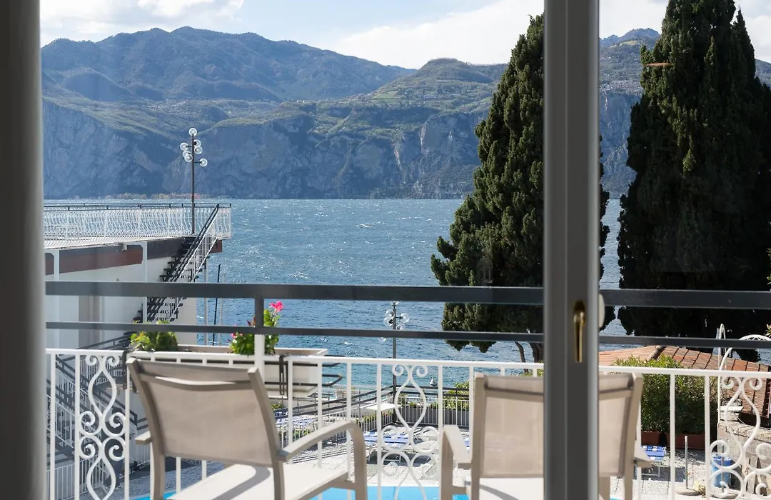 Hotel Excelsior Bay-1
