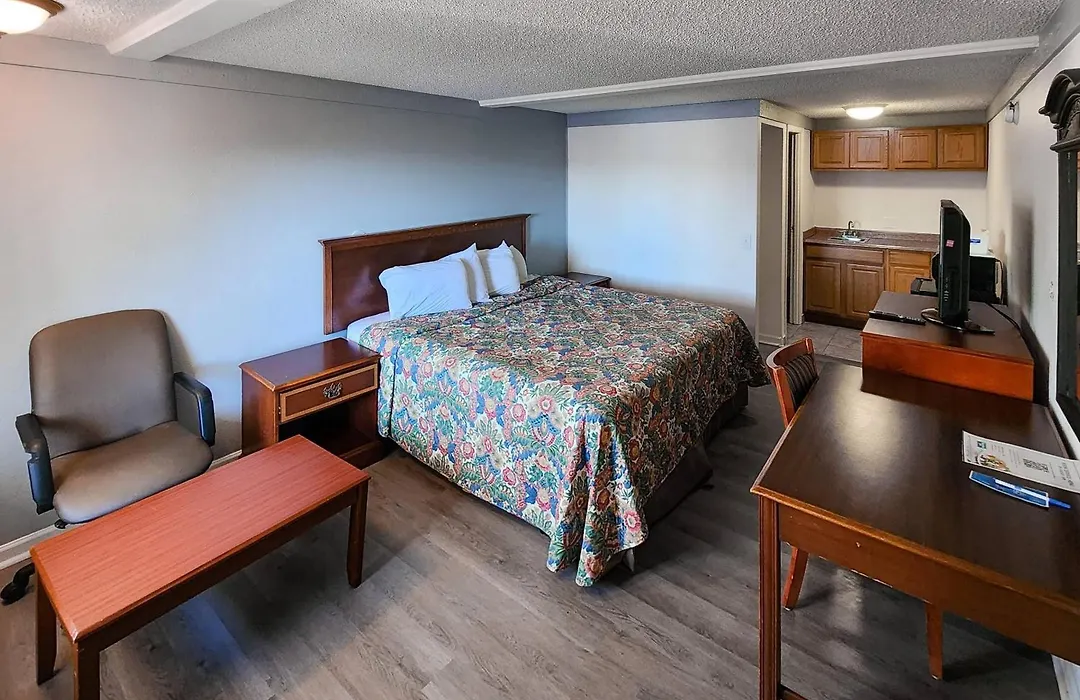 Rodeway Inn Auburn Hills - Detroit-1
