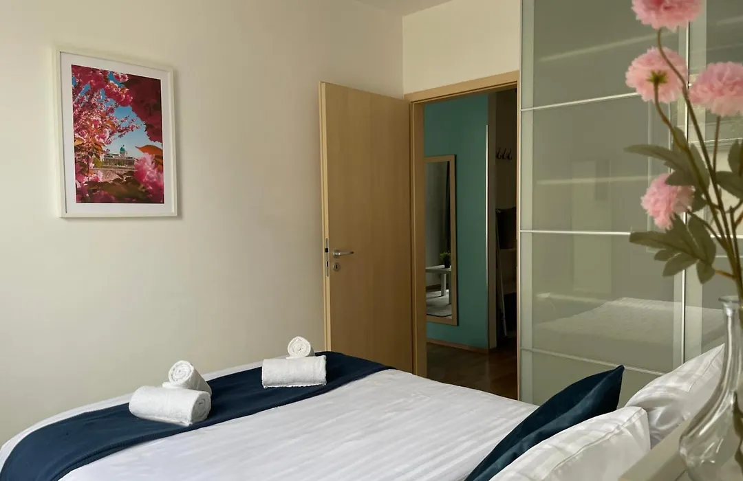 Corvin Center Suites-1
