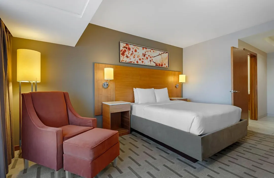 Radisson Hotel & Conference Centre Calgary Airport-1