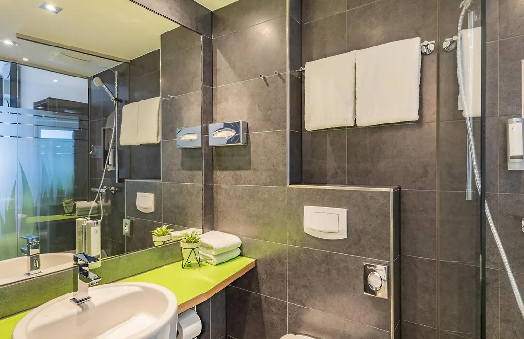 Garner Hotel Bremen City By Ihg-1