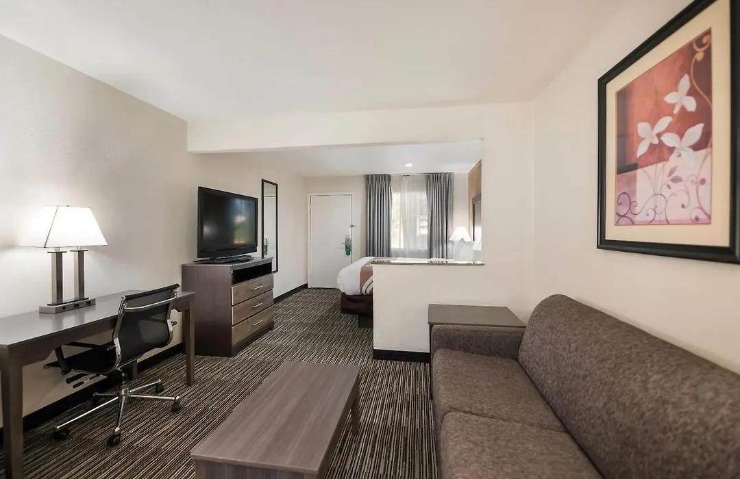 Quality Inn & Suites Lufkin-1