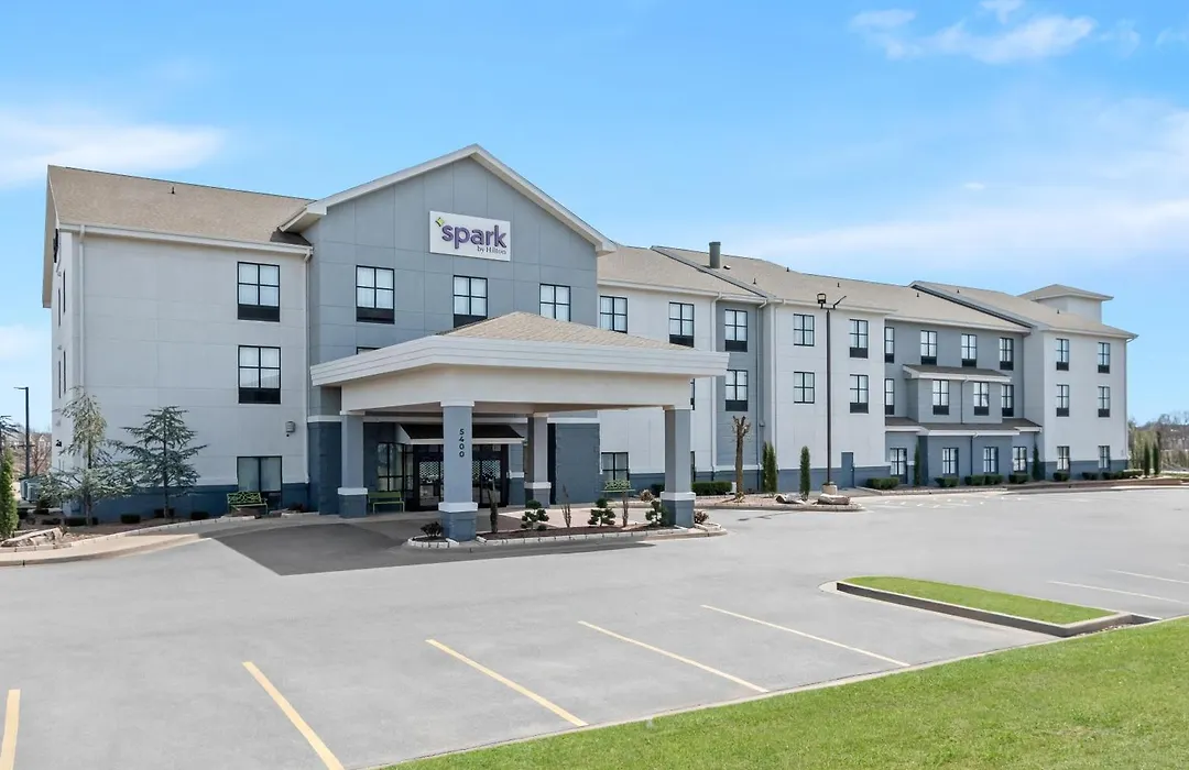 Spark By Hilton Shawnee-1